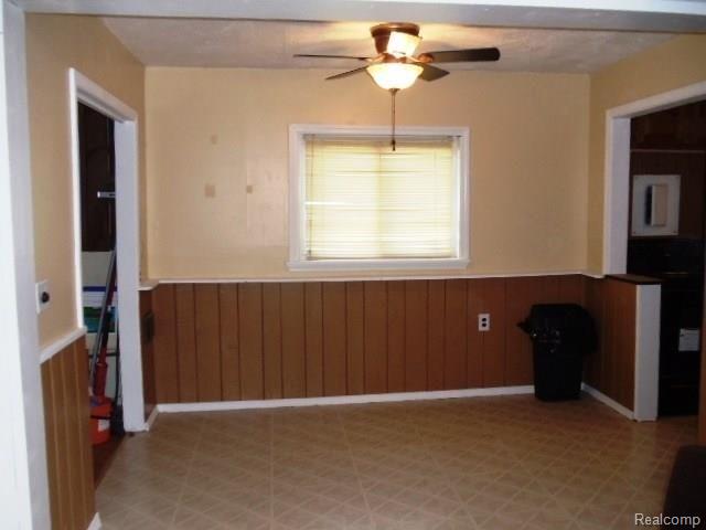 6760 Pardee Road Taylor, MI 48180 - Photo 5 of 23 DSC02443.jpg