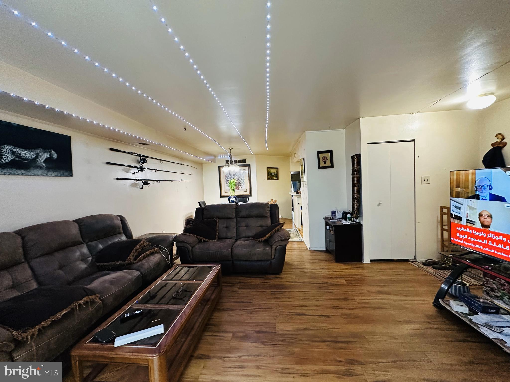 7525 Calvert Street Philadelphia, PA 19152 - Photo 23 of 38 a living room with furniture