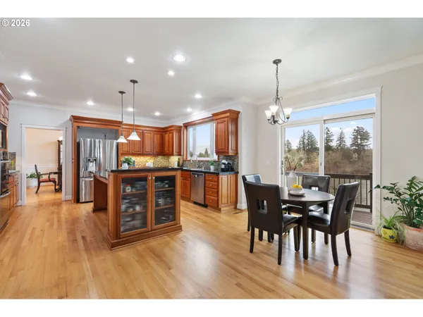 $1,195,000 | 31286 Willamette Way West, Wilsonville, OR 97070