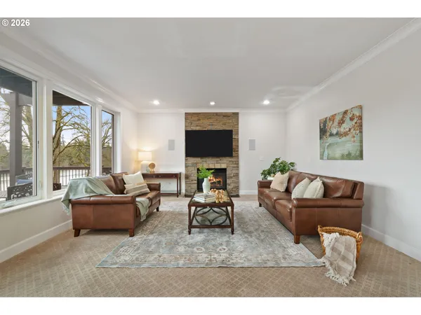 $1,195,000 | 31286 Willamette Way West, Wilsonville, OR 97070