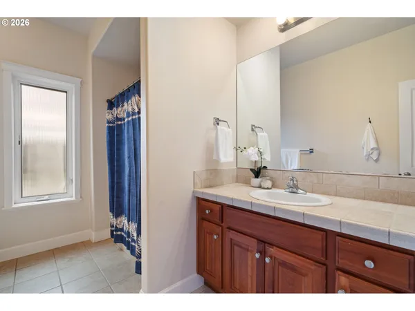 $1,195,000 | 31286 Willamette Way West, Wilsonville, OR 97070