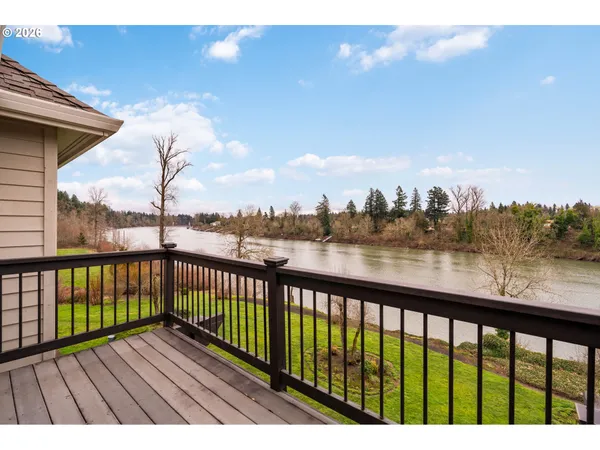 $1,195,000 | 31286 Willamette Way West, Wilsonville, OR 97070