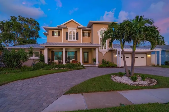 $2,150,000 | 733 Bay Esplanade, Clearwater Beach, FL 33767