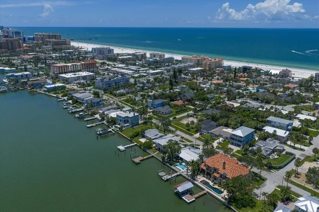 $2,150,000 | 733 Bay Esplanade, Clearwater Beach, FL 33767