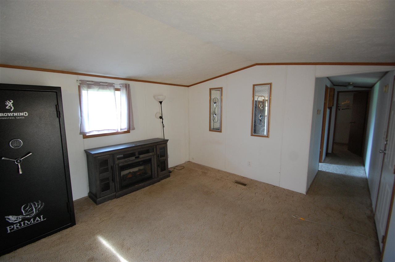 5400 Ehinger Road West Branch, MI 48661 - Photo 8 of 25 1890353-7.JPG