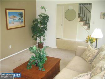 211 Sharrow Vale Road Delran, NJ 08075 - Photo 3 of 9