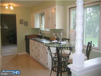 211 Sharrow Vale Road Delran, NJ 08075 - Photo 6 of 9