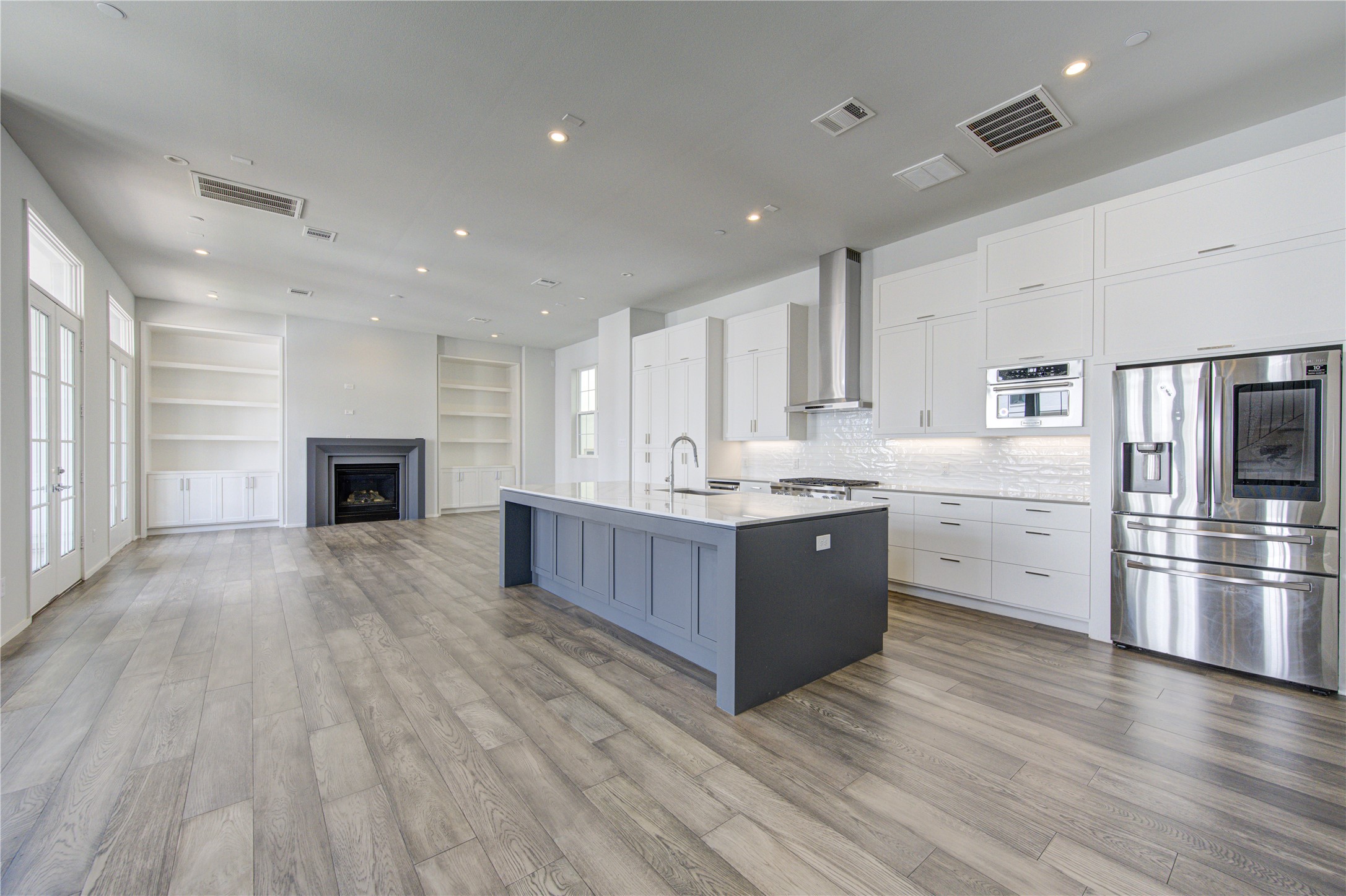 5336 Chandler Street Houston, TX 77007 - Photo 19 of 35 Great space for entertaining