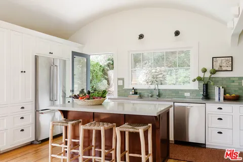 $2,395,000 | 2516 Ivan Hill Terrace, Los Angeles, CA 90039