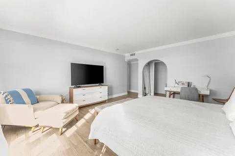 $599,000 | 3475 South Ocean Boulevard, Unit 6010, Palm Beach, FL 33480