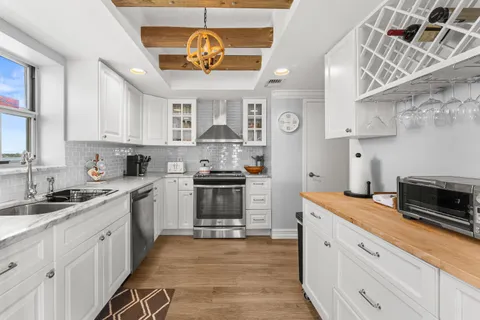 $599,000 | 3475 South Ocean Boulevard, Unit 6010, Palm Beach, FL 33480