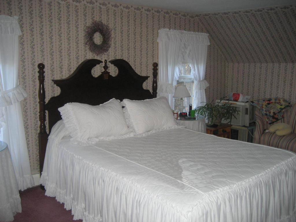 242 Prospect Street Brandon, VT 05733 - Photo 11 of 12 Gallery Image 11