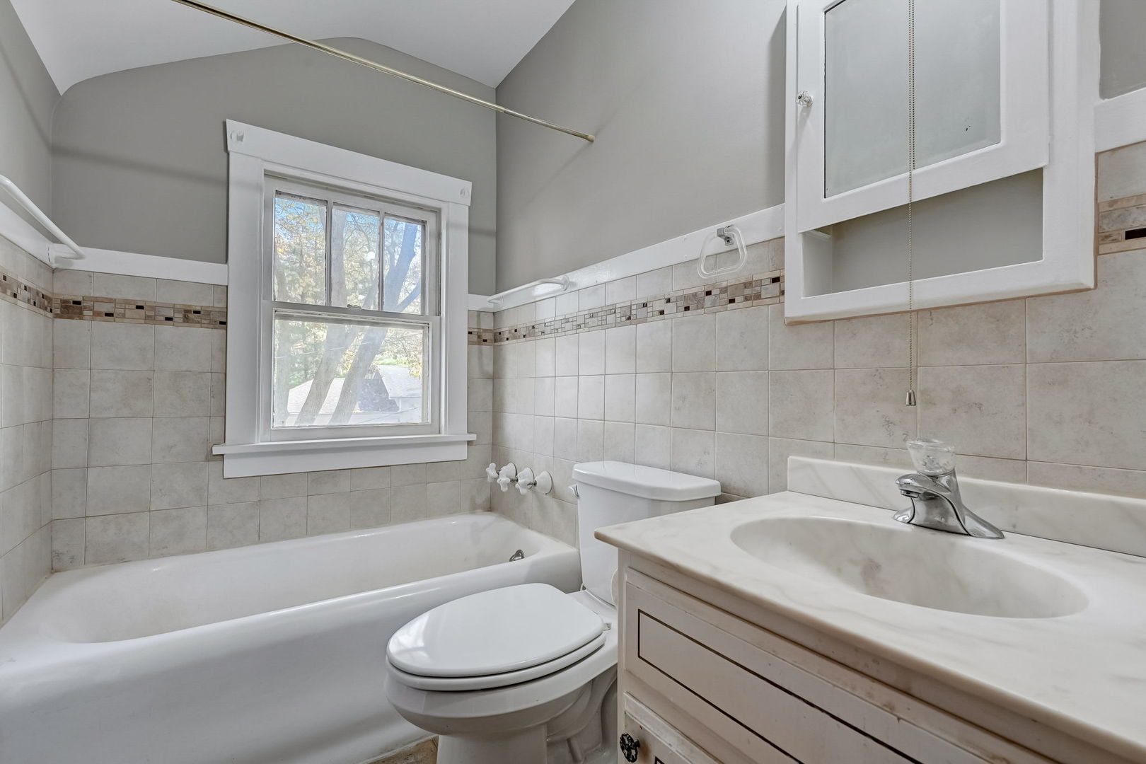 362 River Bluff Road Elgin, IL 60120 - Photo 29 of 57 a bathroom with a sink toilet and shower