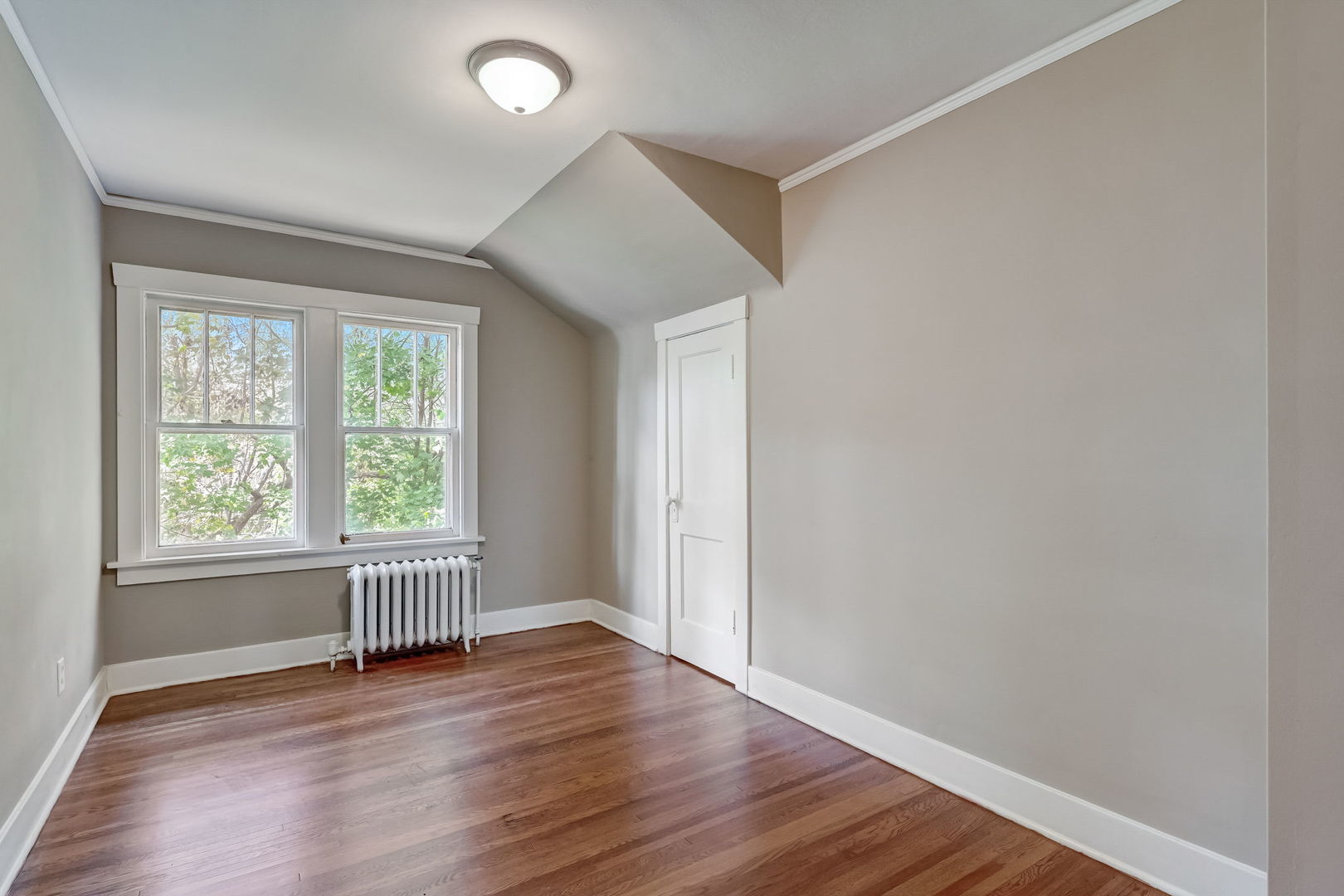 362 River Bluff Road Elgin, IL 60120 - Photo 32 of 57 an empty room with wooden floor and windows