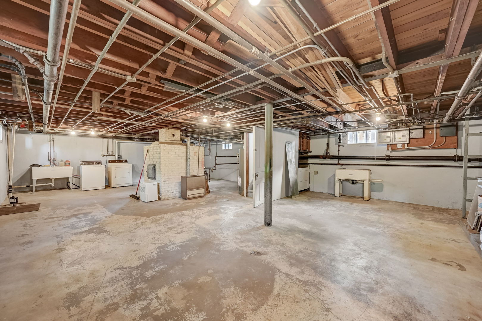 362 River Bluff Road Elgin, IL 60120 - Photo 42 of 57 a view of empty room with wooden ceiling