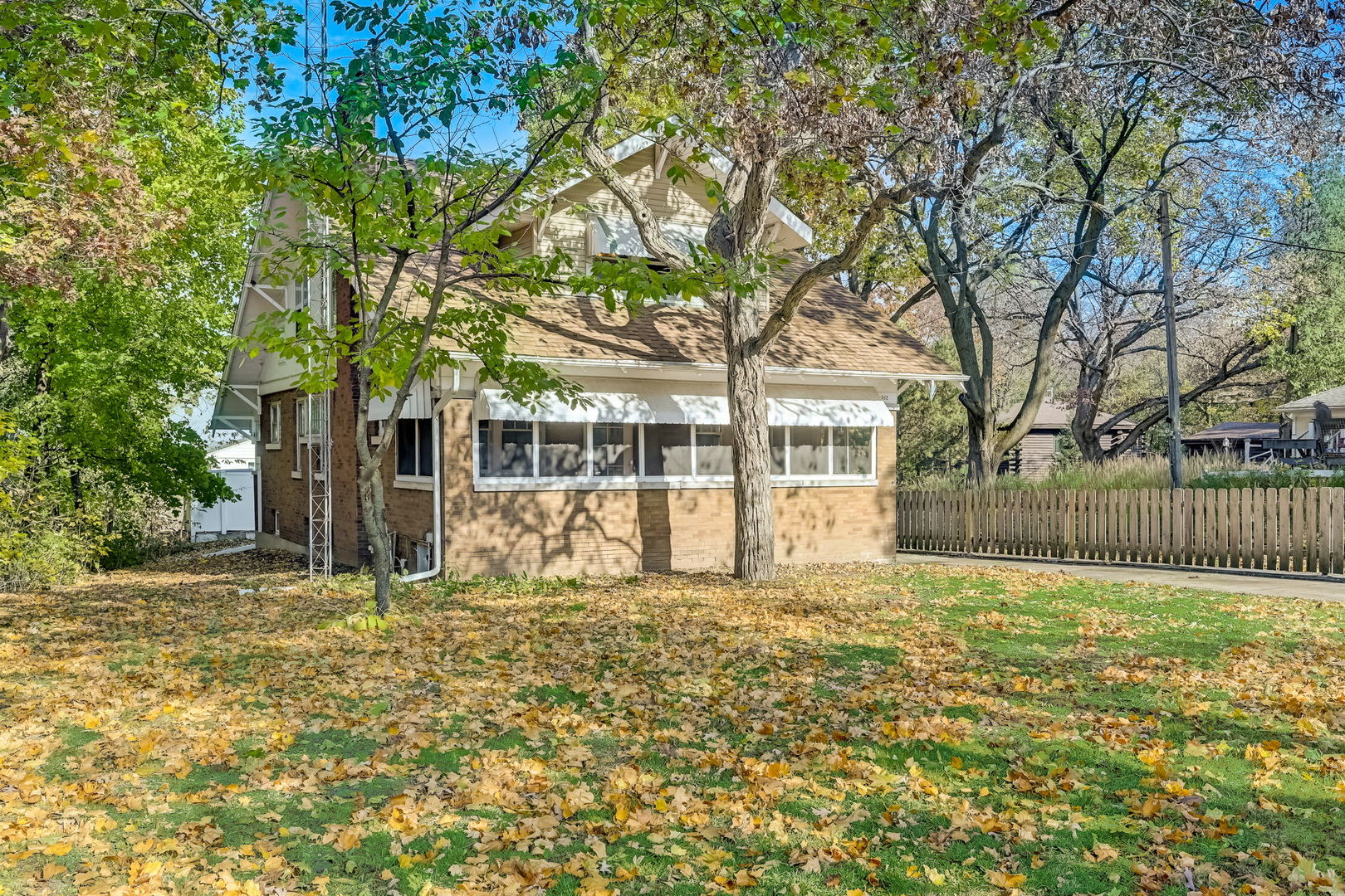 362 River Bluff Road Elgin, IL 60120 - Photo 5 of 57