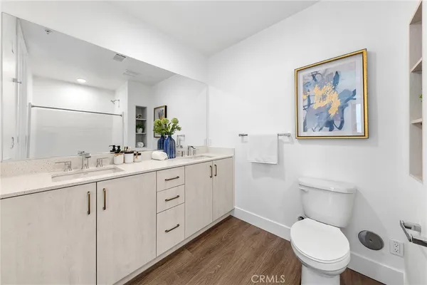 $1,074,800 | 709 East Walnut Street, Unit 227, Pasadena, CA 91101