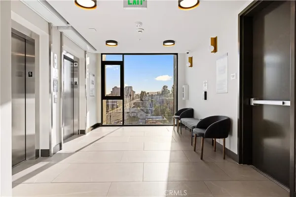 $1,074,800 | 709 East Walnut Street, Unit 227, Pasadena, CA 91101