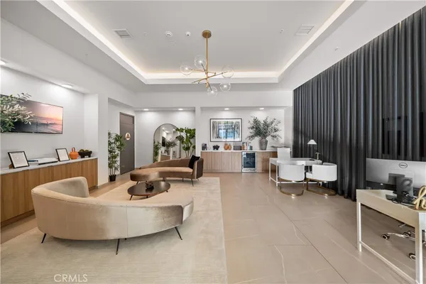 $1,074,800 | 709 East Walnut Street, Unit 227, Pasadena, CA 91101