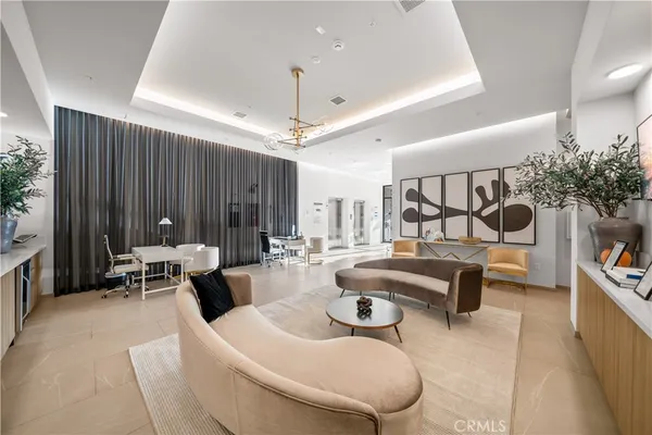 $1,074,800 | 709 East Walnut Street, Unit 227, Pasadena, CA 91101