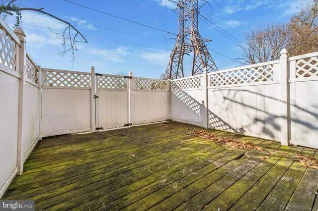 a view of a backyard of the house