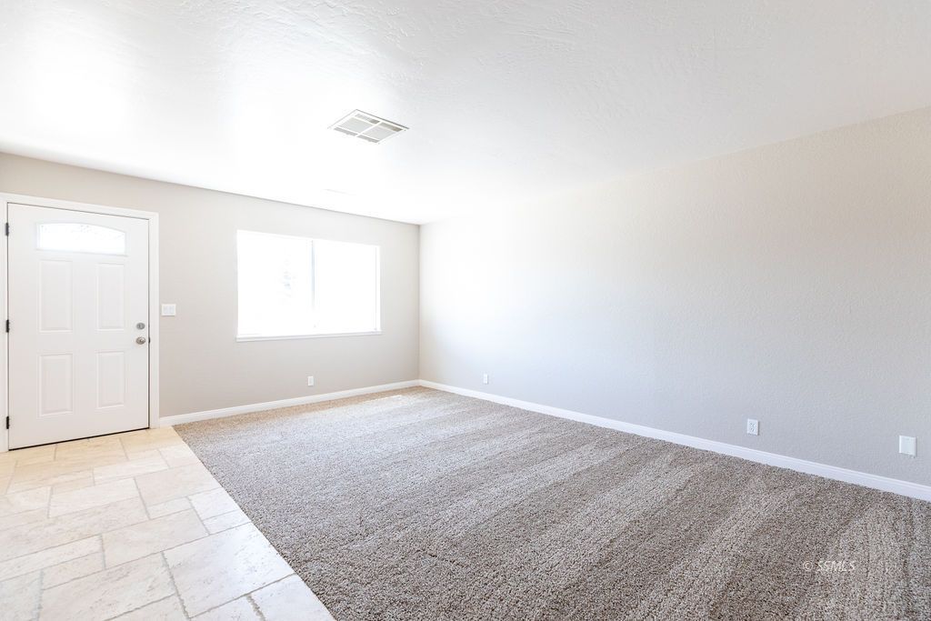 1432 Porter Street Ridgecrest, CA 93555 - Photo 2 of 29