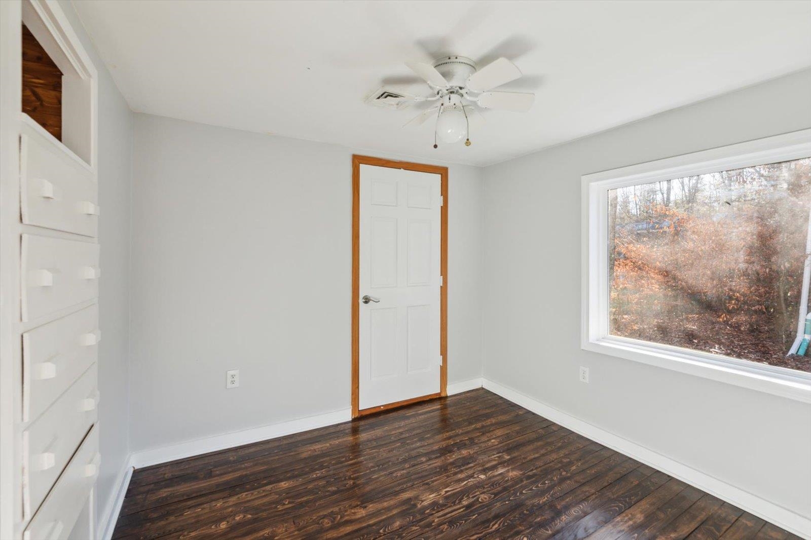 369 East Lake Road Fitzwilliam, NH 03447 - Photo 11 of 28