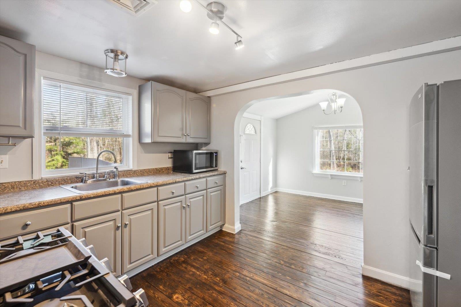 369 East Lake Road Fitzwilliam, NH 03447 - Photo 8 of 28