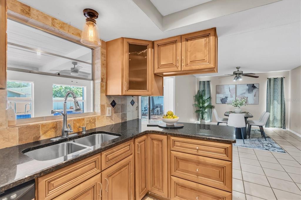 12101 74th Street Largo, FL 33773 - Photo 13 of 36