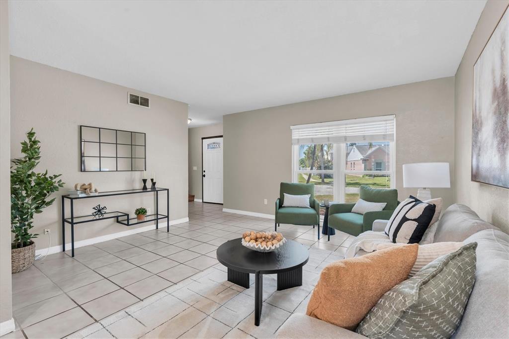 12101 74th Street Largo, FL 33773 - Photo 6 of 36