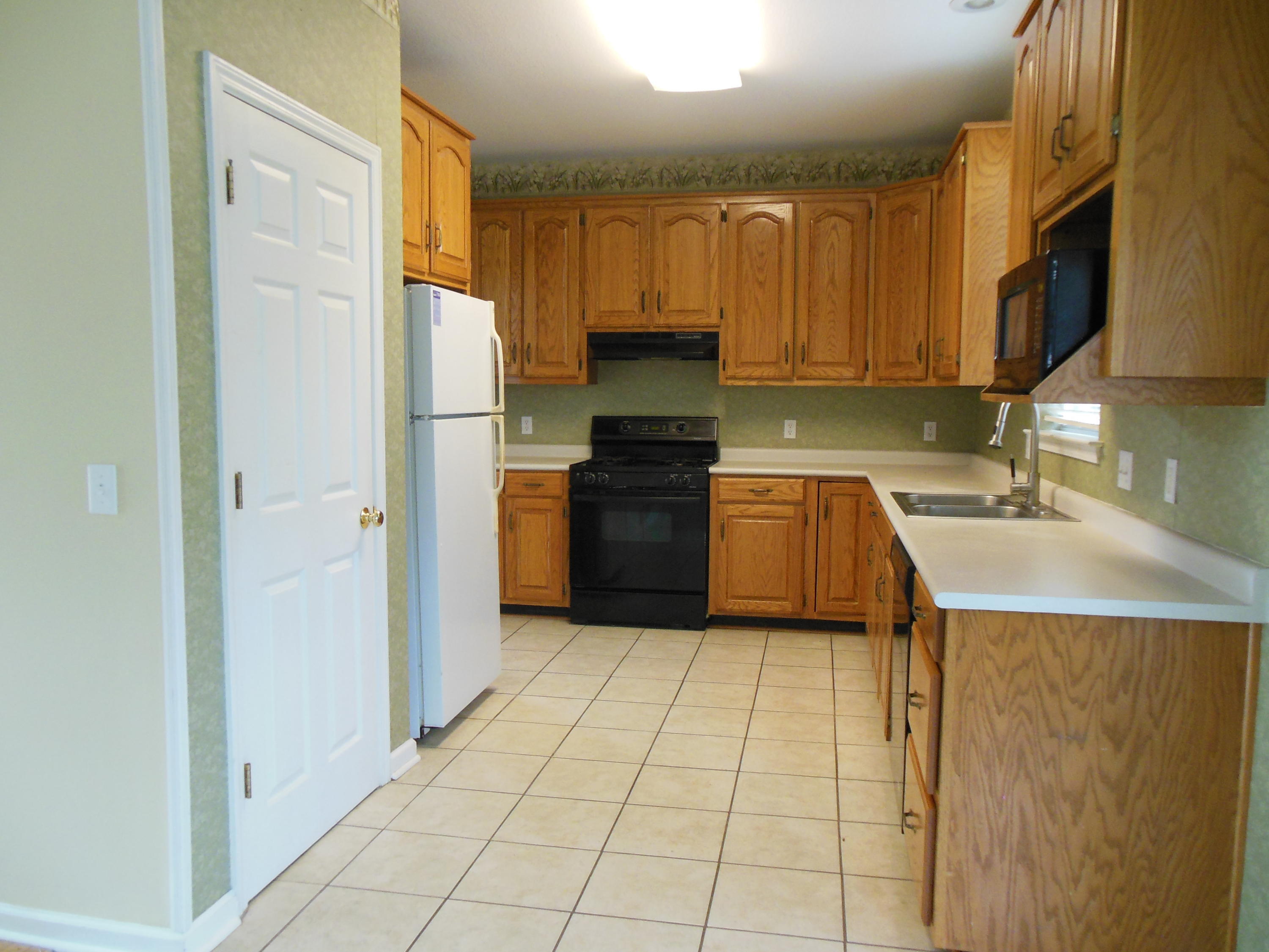 8628 Georgetown Lane Chattanooga, TN 37421 - Photo 15 of 30 kitchen1