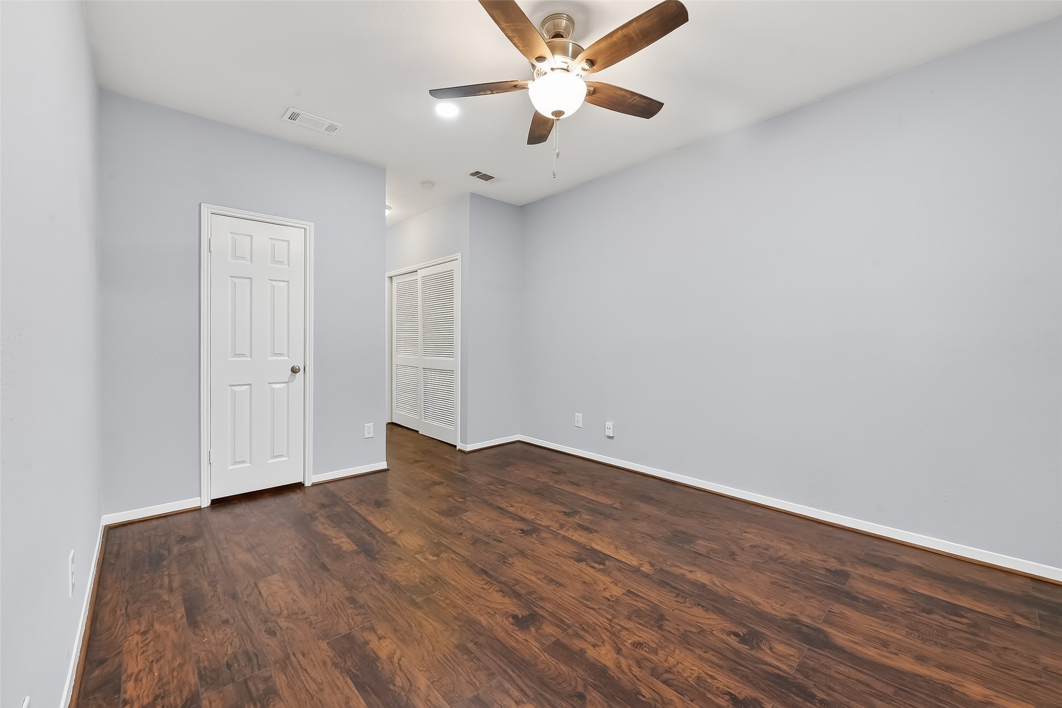 2100 Tanglewilde Street, Unit 740 Houston, TX 77063 - Photo 23 of 40 This bedroom has two closets