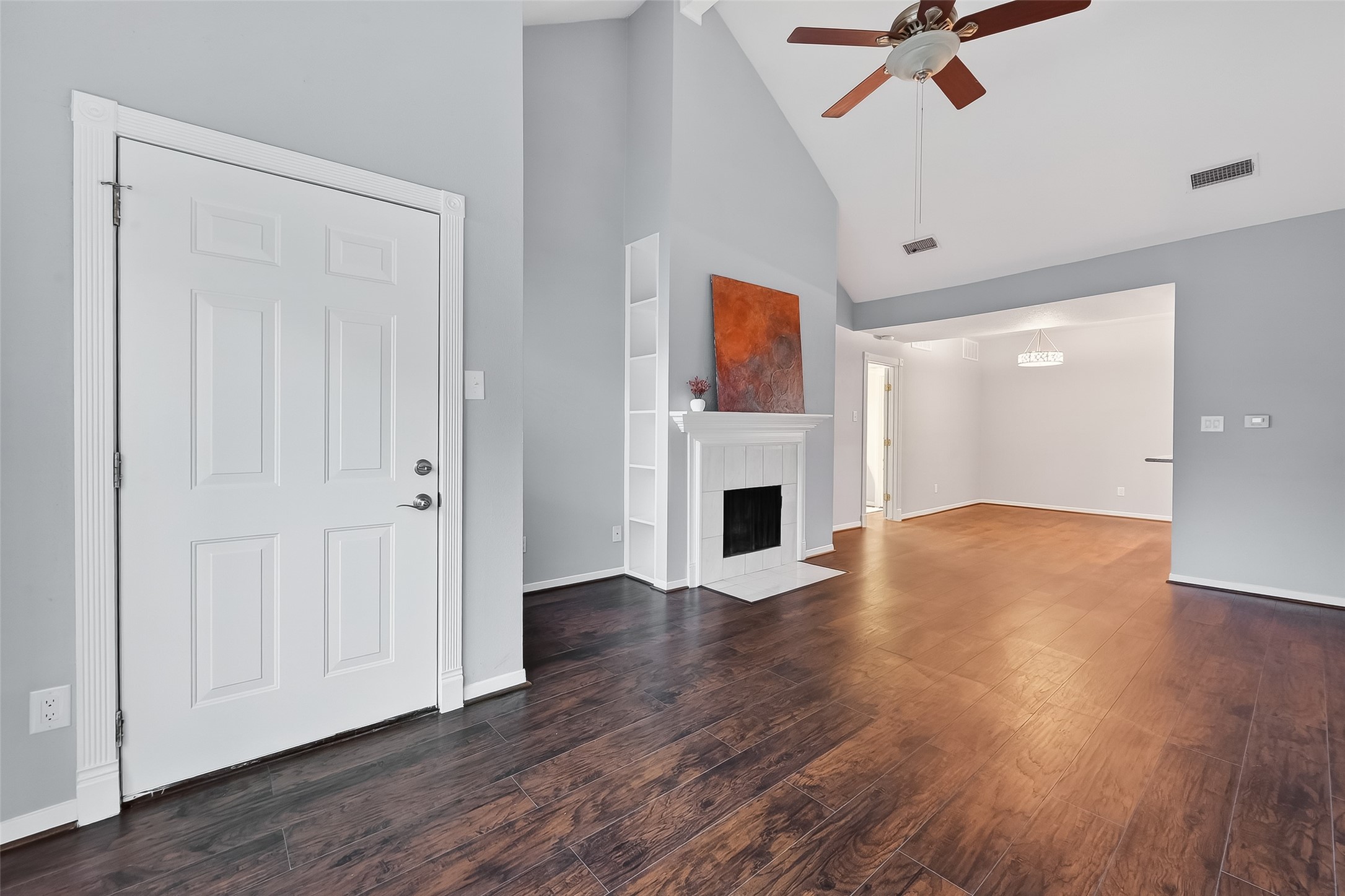 2100 Tanglewilde Street, Unit 740 Houston, TX 77063 - Photo 4 of 40 Beautiful laminate wood flooring throughout