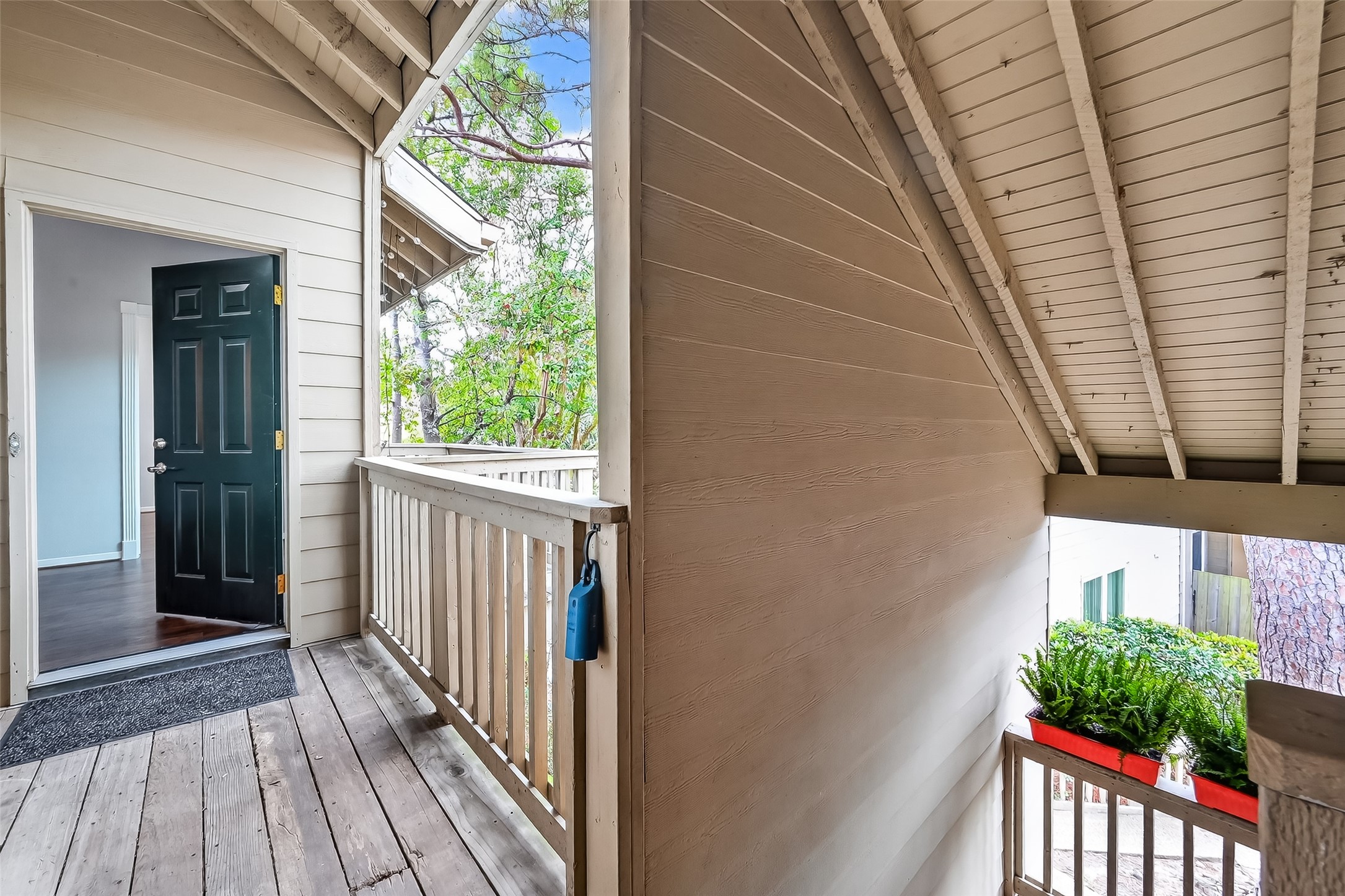 2100 Tanglewilde Street, Unit 740 Houston, TX 77063 - Photo 7 of 40 Staircase up with additional deck space