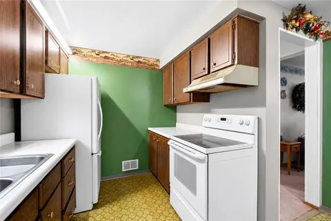 $250,000 | 35 Frances Drive, Coraopolis, PA 15108
