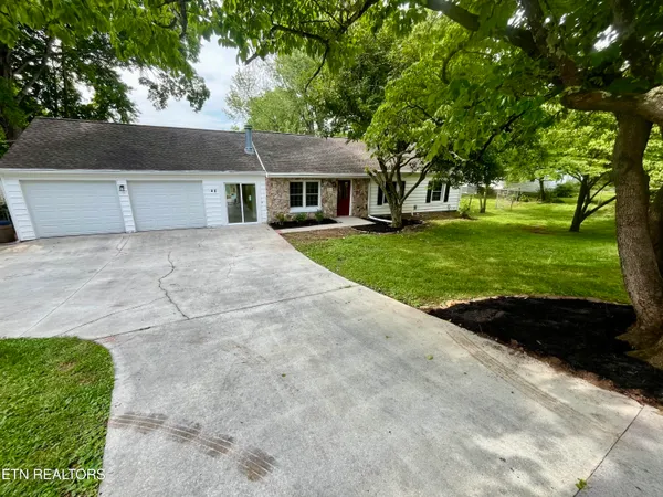 $425,000 | 3824 Longwood Drive, Knoxville, TN 37918