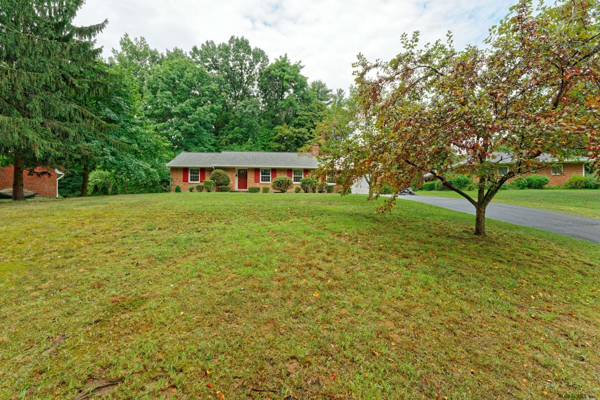 1035 Atateka Road Niskayuna, NY 12309 - Photo 36 of 38 Photo 36
