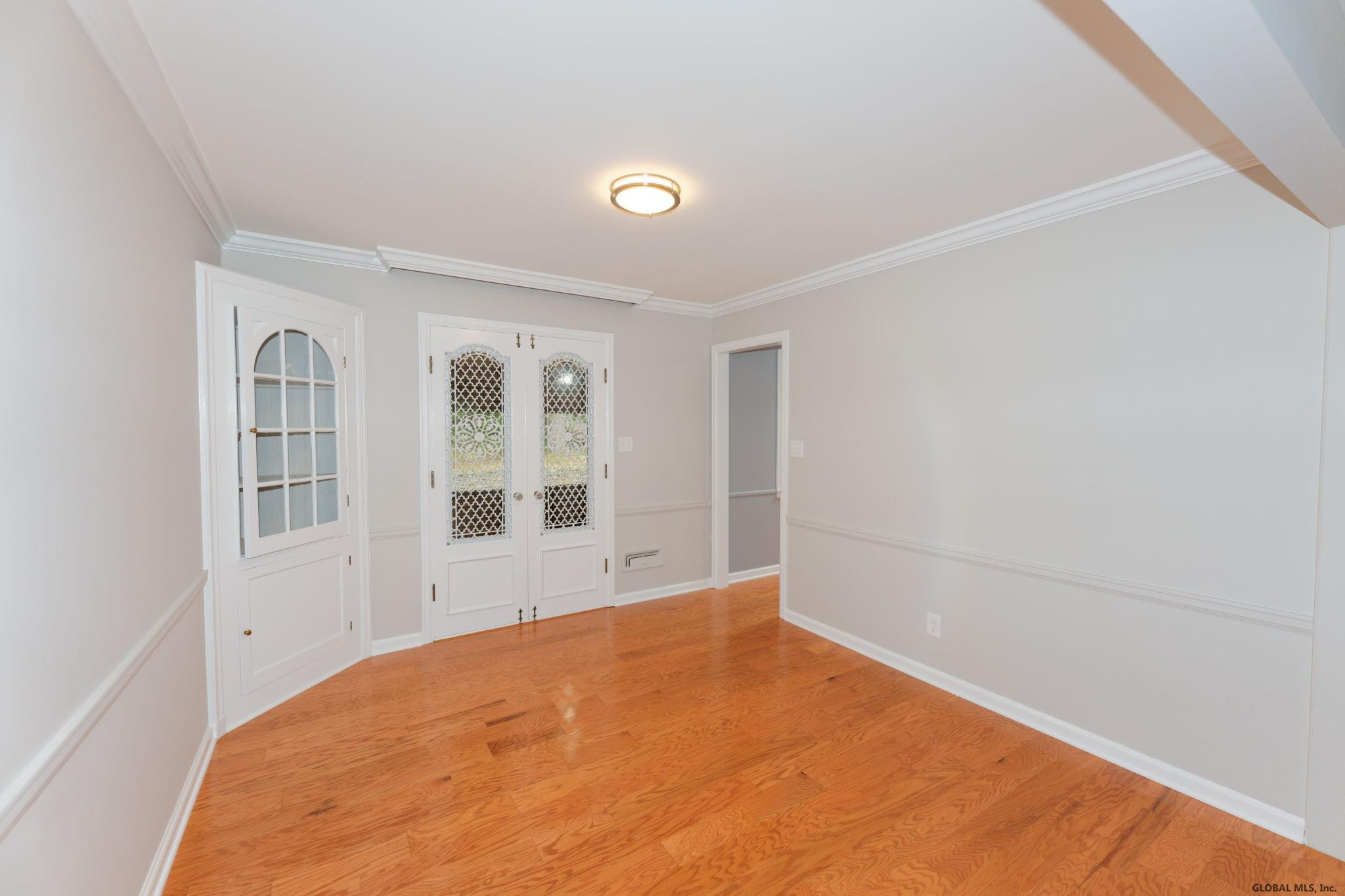1035 Atateka Road Niskayuna, NY 12309 - Photo 8 of 38 Photo 8