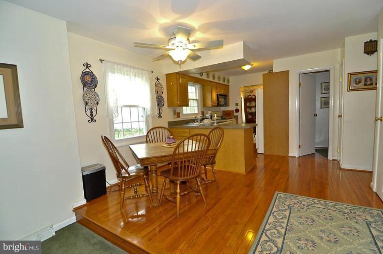 9414 Mellenbrook Road Columbia, MD 21045 - Photo 12 of 19 Breakfast Area