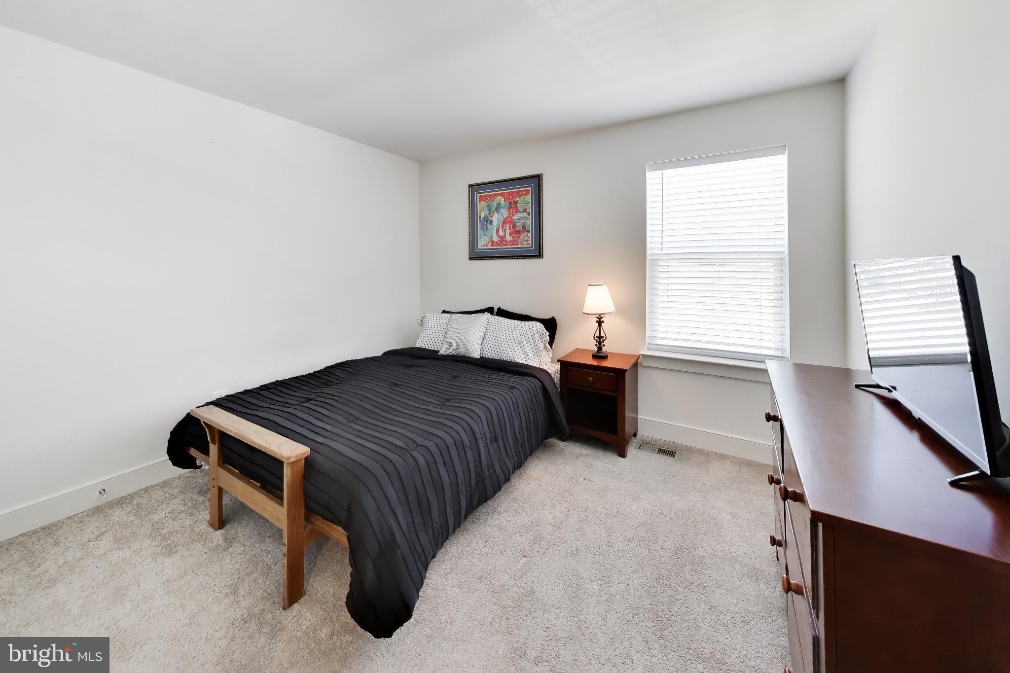 17751 Kingfisher Isle Road Dumfries, VA 22026 - Photo 20 of 38 2nd bedroom
