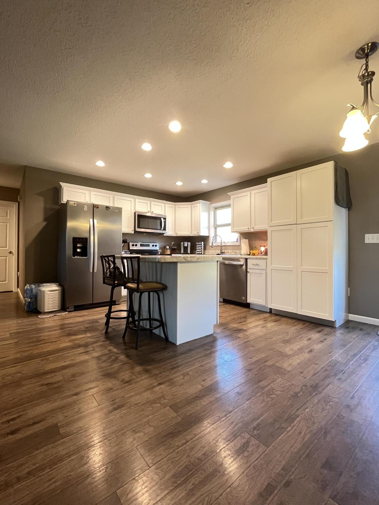 2512 Ryleigh Ridge Drive New Market, TN 37820 - Photo 4 of 17 9E0F513D-FB45-4403-A3C3-01F85EAA6E59