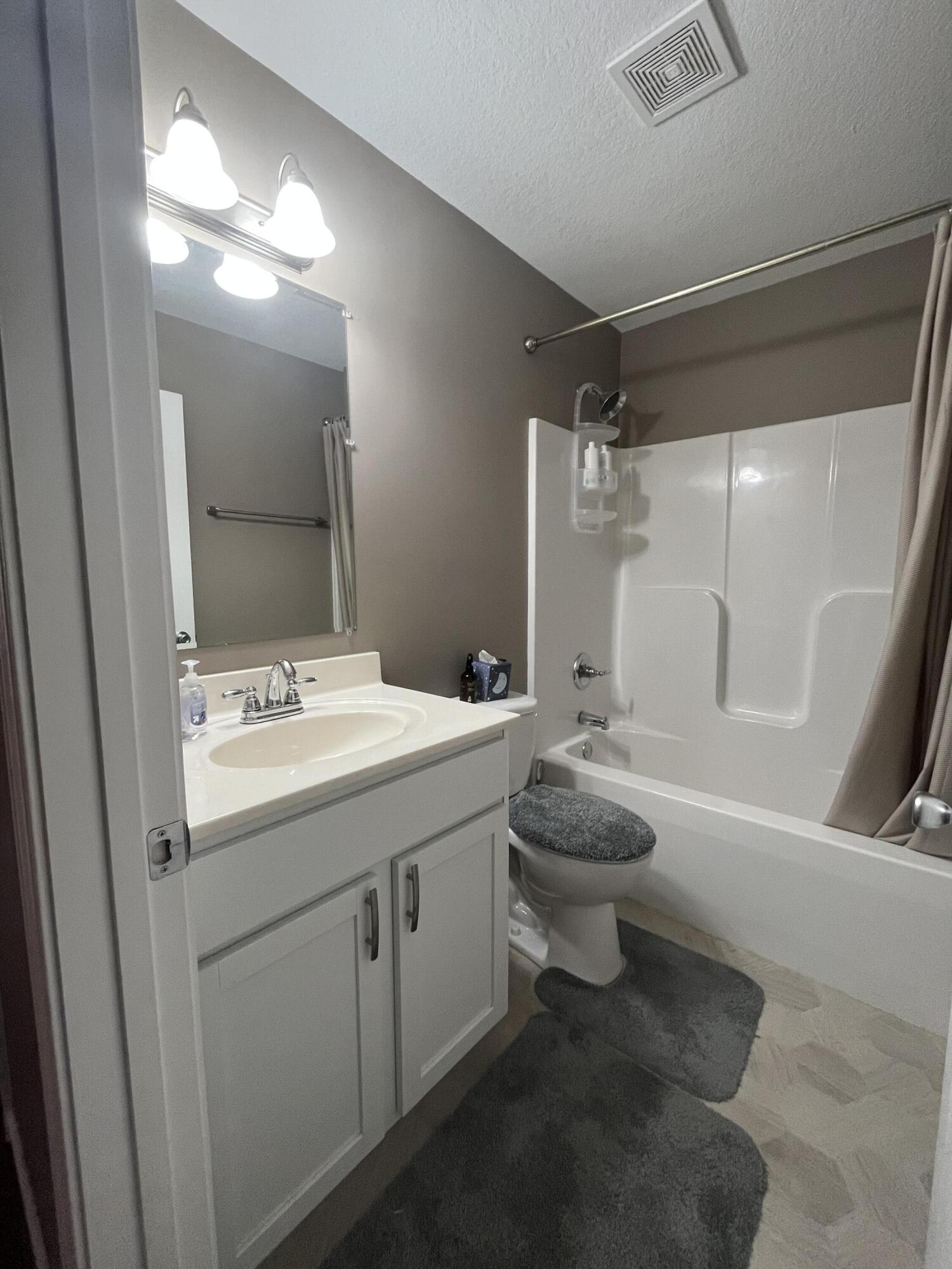 2512 Ryleigh Ridge Drive New Market, TN 37820 - Photo 6 of 17 E90F6300-835A-4C8F-95BE-567DF4FFD67C