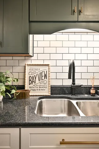 $289,900 | 2525 South Shore Drive, Unit 2A, Milwaukee, WI 53207