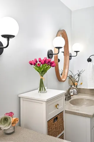 $289,900 | 2525 South Shore Drive, Unit 2A, Milwaukee, WI 53207