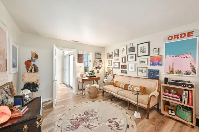 $289,900 | 2525 South Shore Drive, Unit 2A, Milwaukee, WI 53207