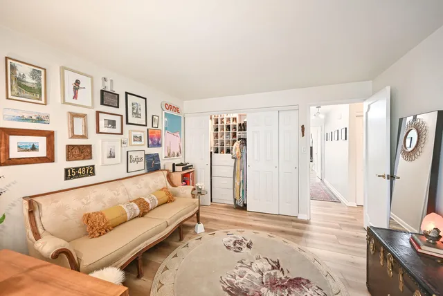 $289,900 | 2525 South Shore Drive, Unit 2A, Milwaukee, WI 53207