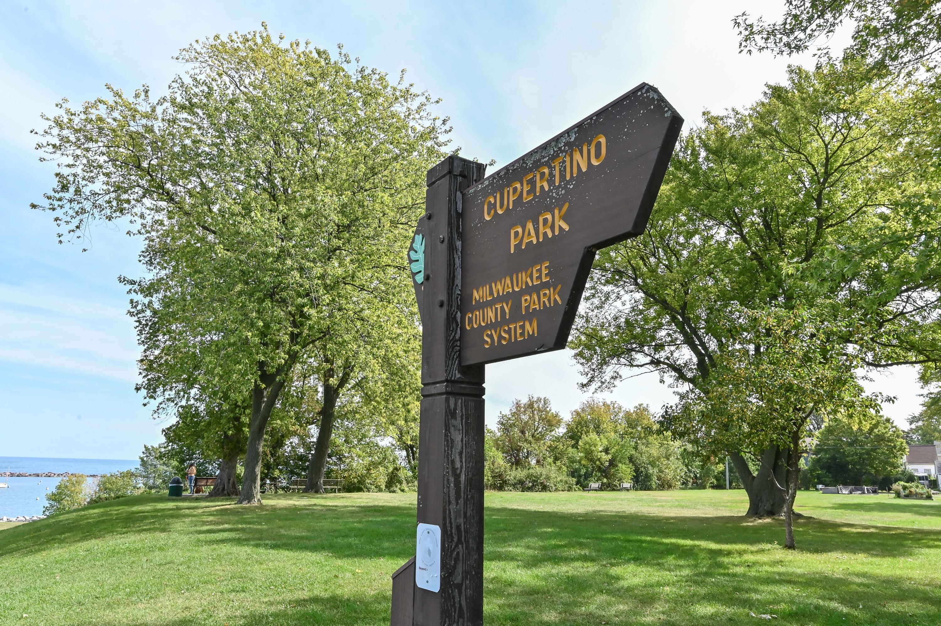 2525 South Shore Drive, Unit 2A Milwaukee, WI 53207 - Photo 30 of 40 30 DZ252515F-32