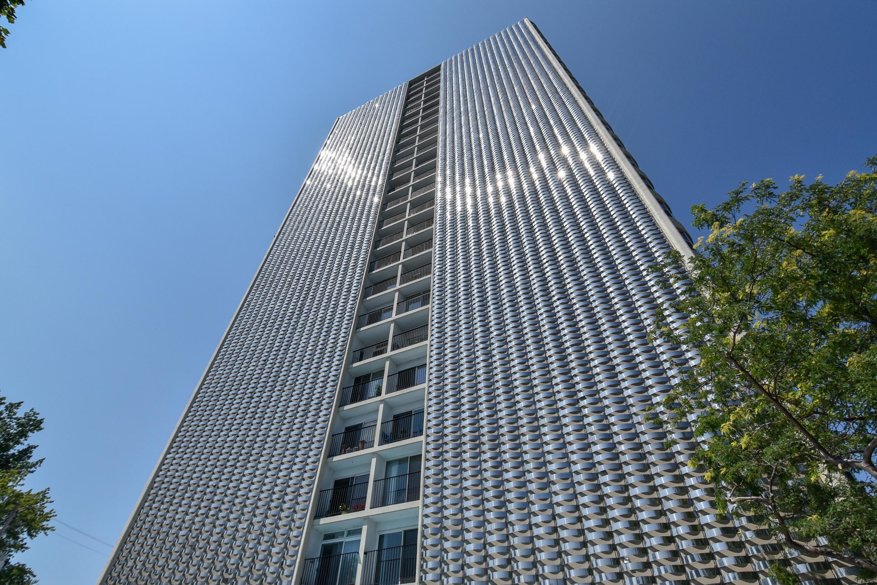 2525 South Shore Drive, Unit 2A Milwaukee, WI 53207 - Photo 36 of 40 33C DZ25253B-20