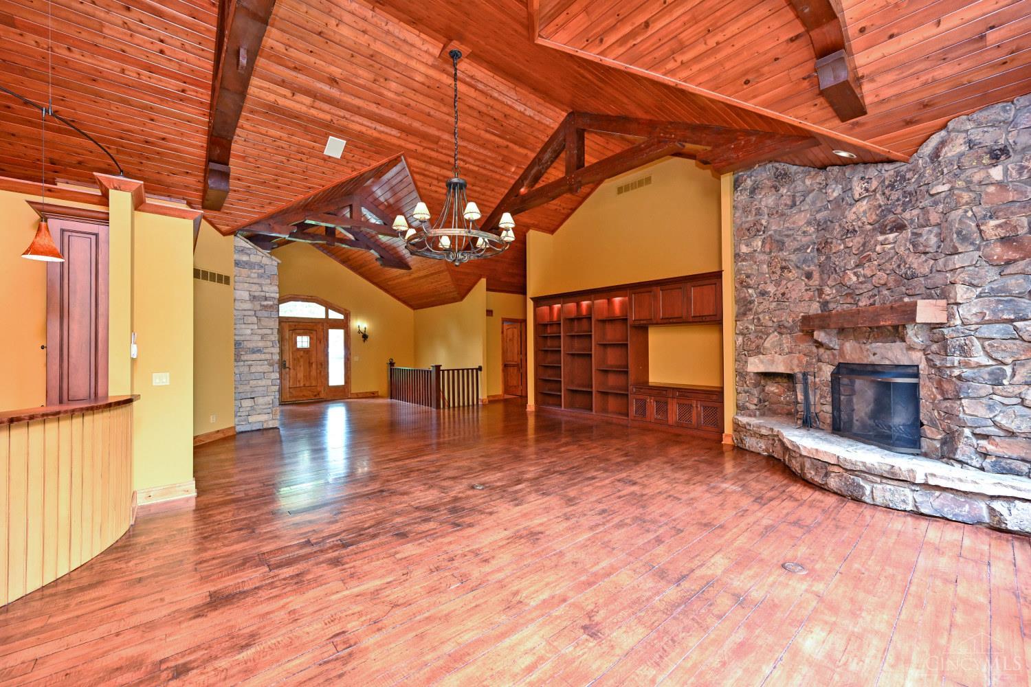41 Locust Hill Road Cincinnati, OH 45245 - Photo 12 of 84 Gallery Image 12