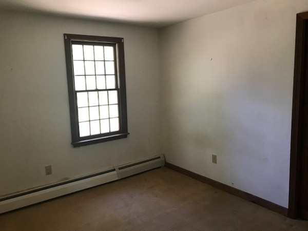 370 Winthrop Street Rehoboth, MA 02769 - Photo 13 of 22 an empty room with a window